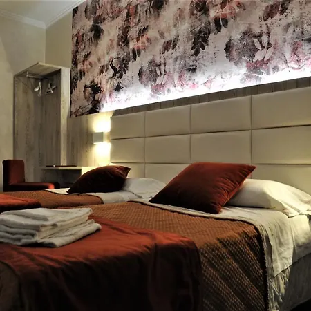 Aquila Hotel 3*