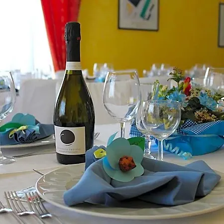 拉奎拉酒店 酒店