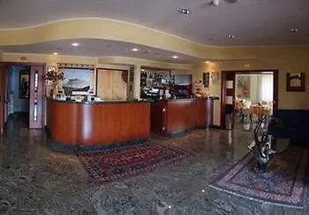 Aquila 3*