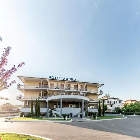 Hotell Aquila 3*