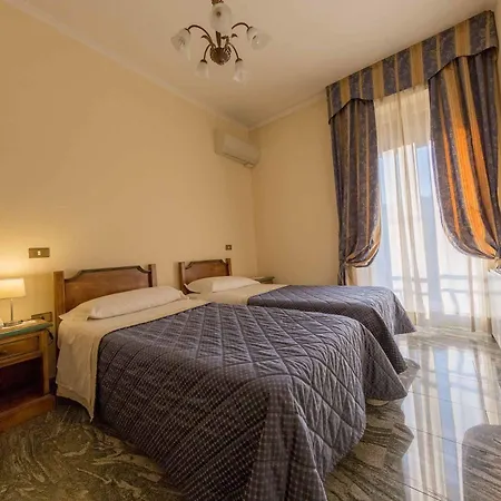 Hotell Aquila 3*