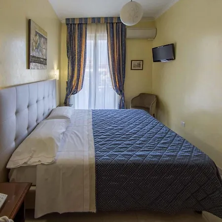 Aquila Hotell 3*